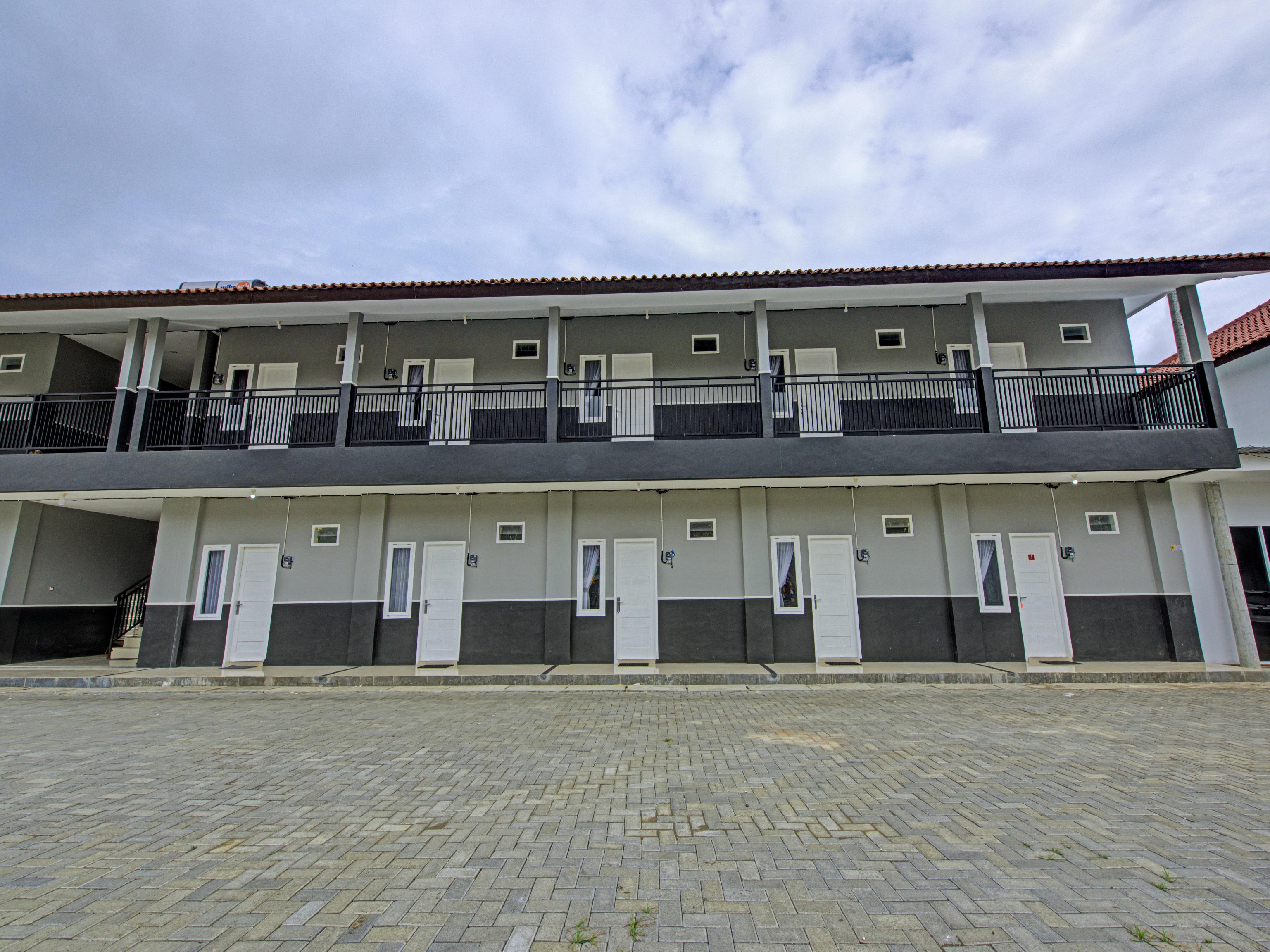 Oyo 3841 Wisma 25 Cilacap Εξωτερικό φωτογραφία